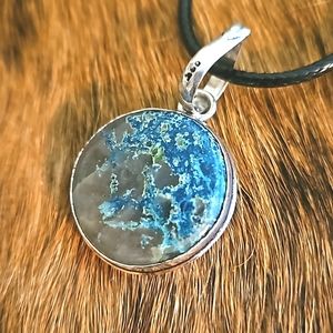 Gorgeous Chrysocolla gemstone necklace mossy stone silver on cord new